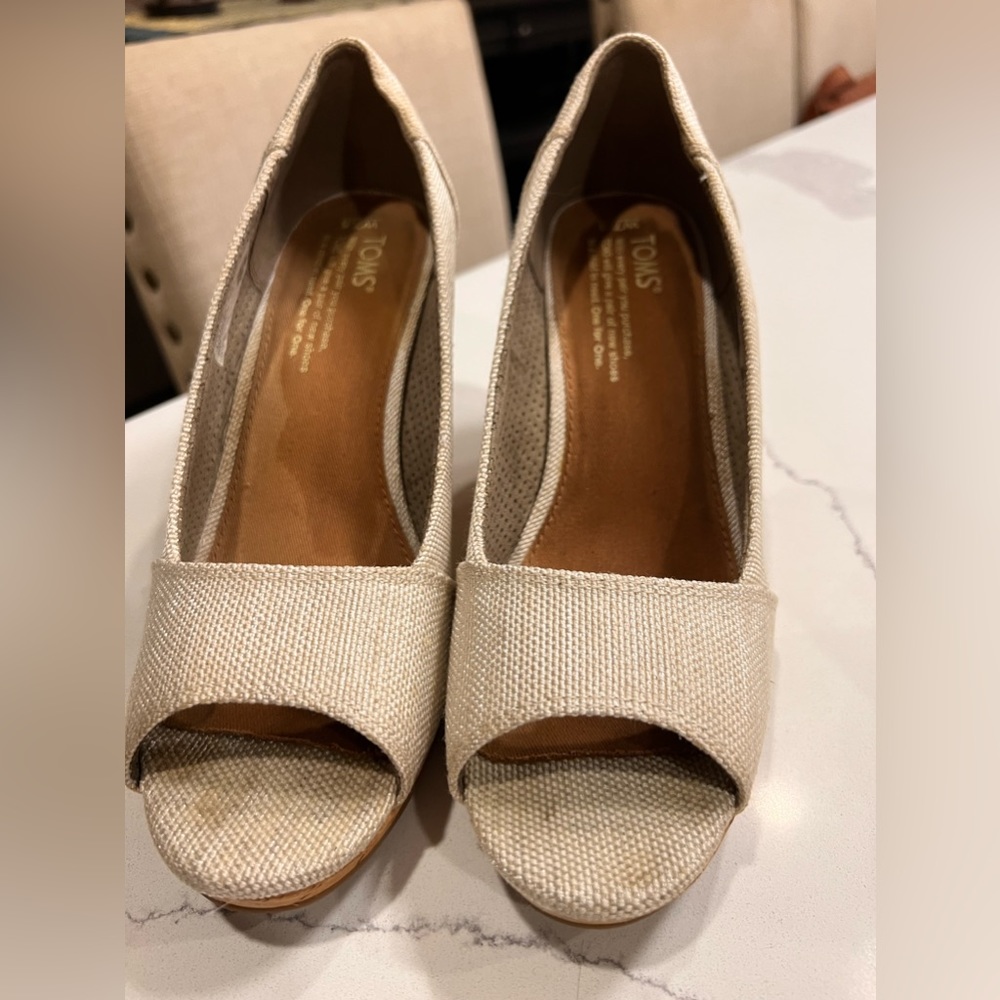 Tom’s wedge shoes